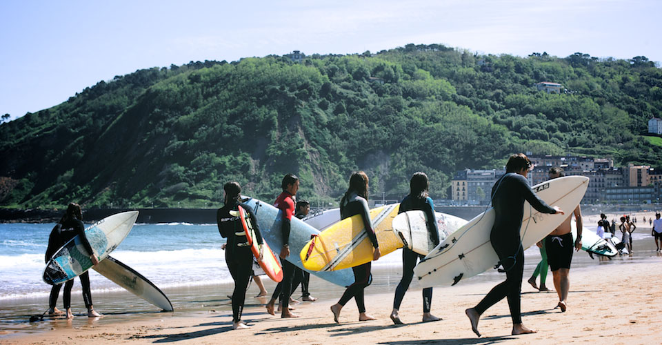 Pukas Surf | Pukas Surf Eskola San Sebastian 960x500px 01
