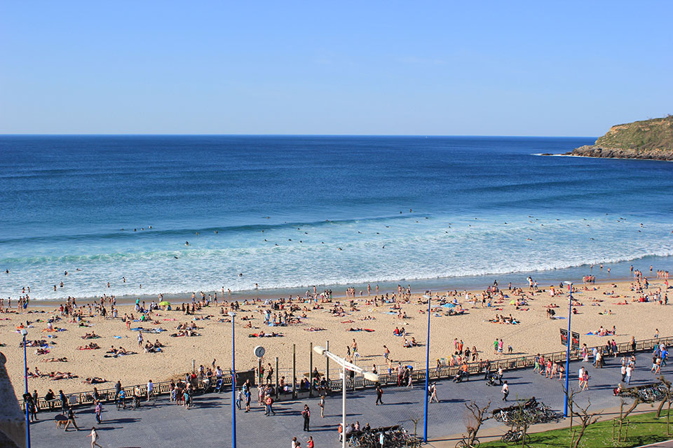 Pukas Surf Eskola San Sebastian Donosti Surf School La Zurriola Pukas Surf Eskola San Sebastian Donosti Surf School La Zurriola